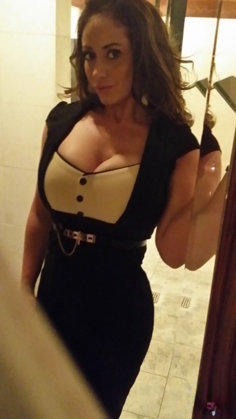 gorgeous chick with huge boobs nice pics