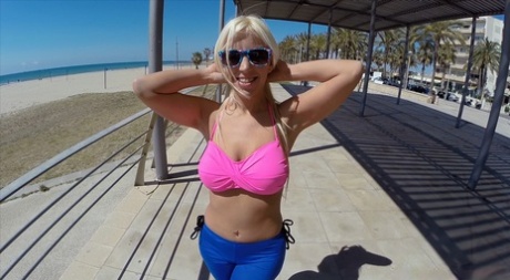 Blondie Fesser pornstar pretty img