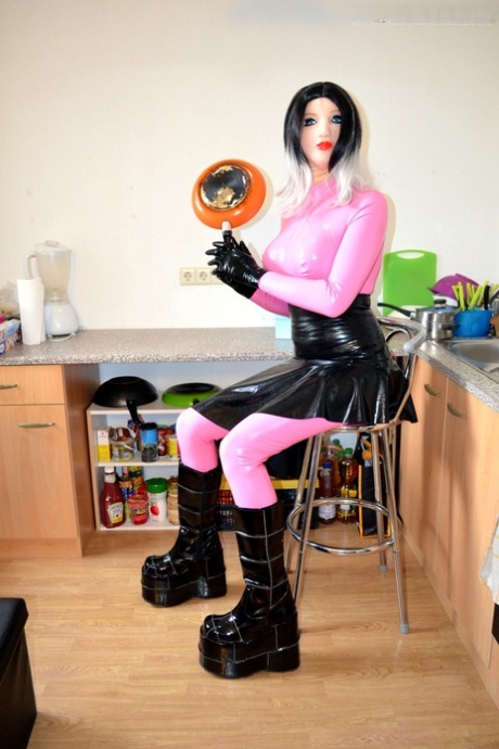 RubberDoll perfect pornstar pic