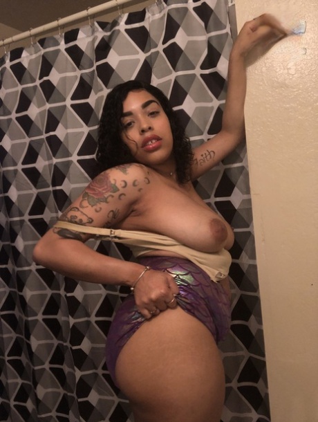 harmonyy big boobs adult picture